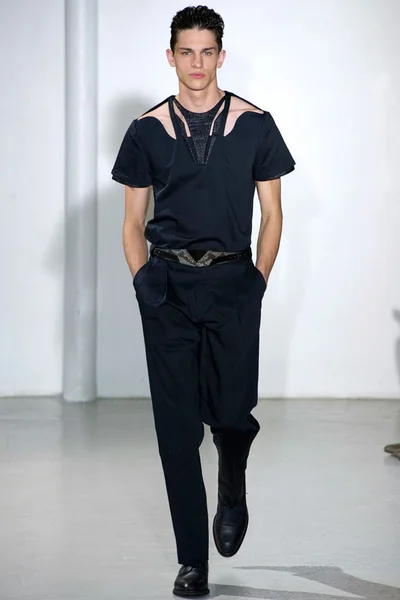 Look 14